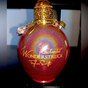 Enchanted Wonderstruck by Taylor Swift Eau De Parfum EDP Spray 3.4fl.oz 90% full